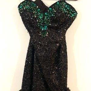 Women’s dress, size 8,Mac Duggal, one night used